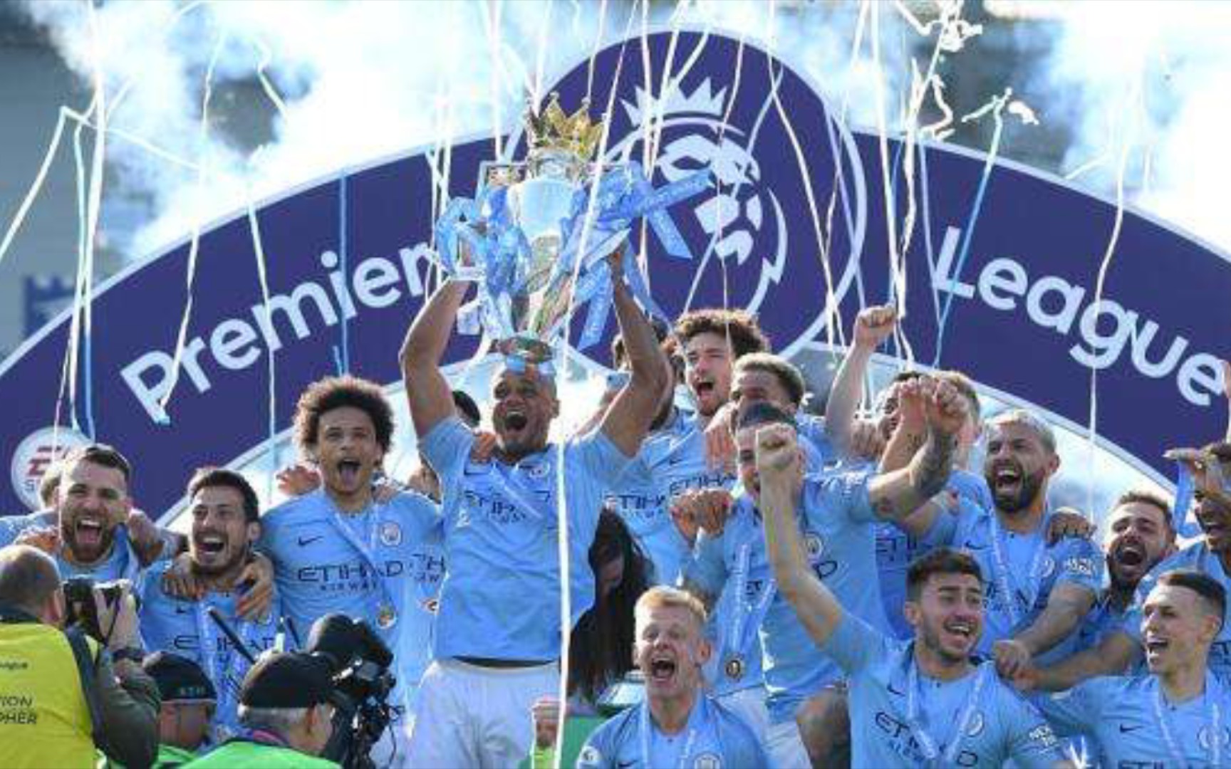 在分析阿森 在分析阿森